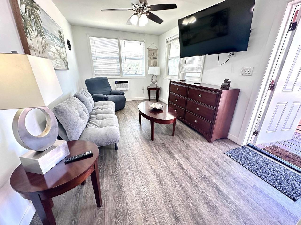 324 Van Buren St #1358006P - Photo 2 of 13