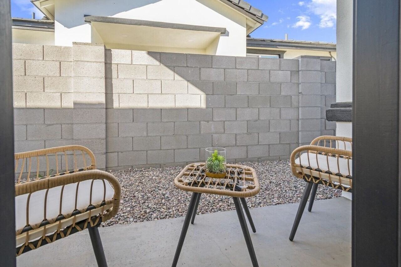 6612 W Paradise Ln #1240444P - Photo 3 of 40