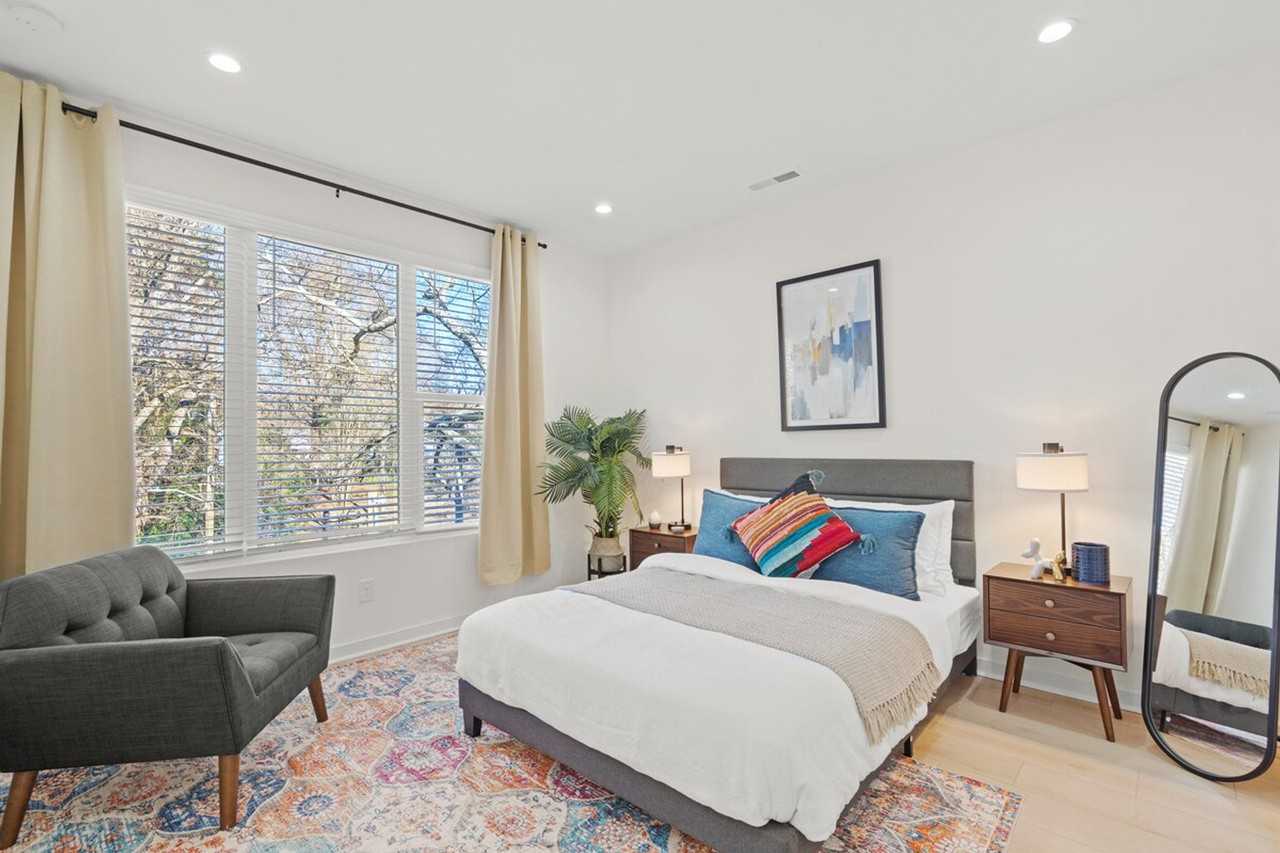 1111 Dade St #1366791P - Photo 4 of 34