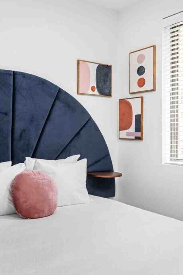 5858 N College Ave #1376595P - Photo 7 of 27