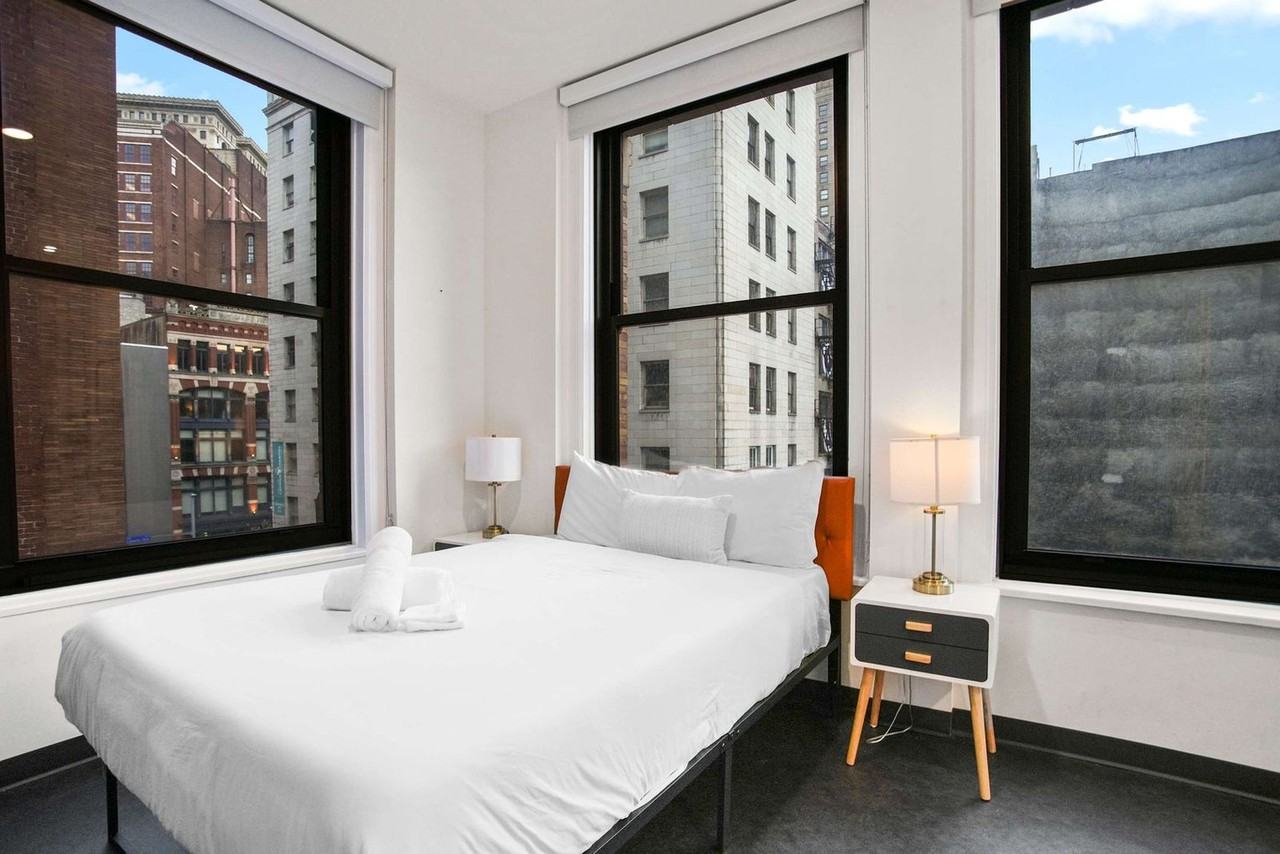 209 9th St #1376596P - Photo 3 of 9