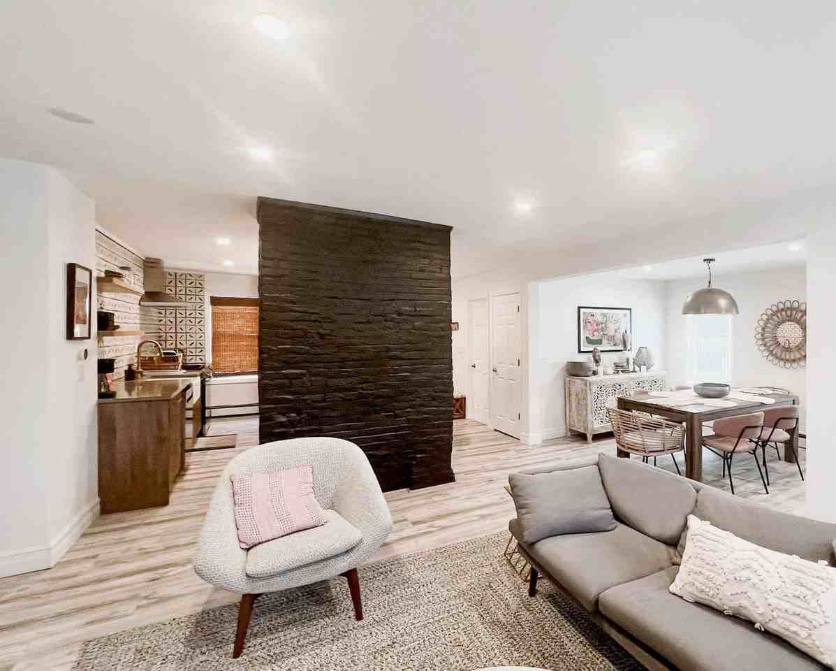 136 Main Street - Photo 6 of 48