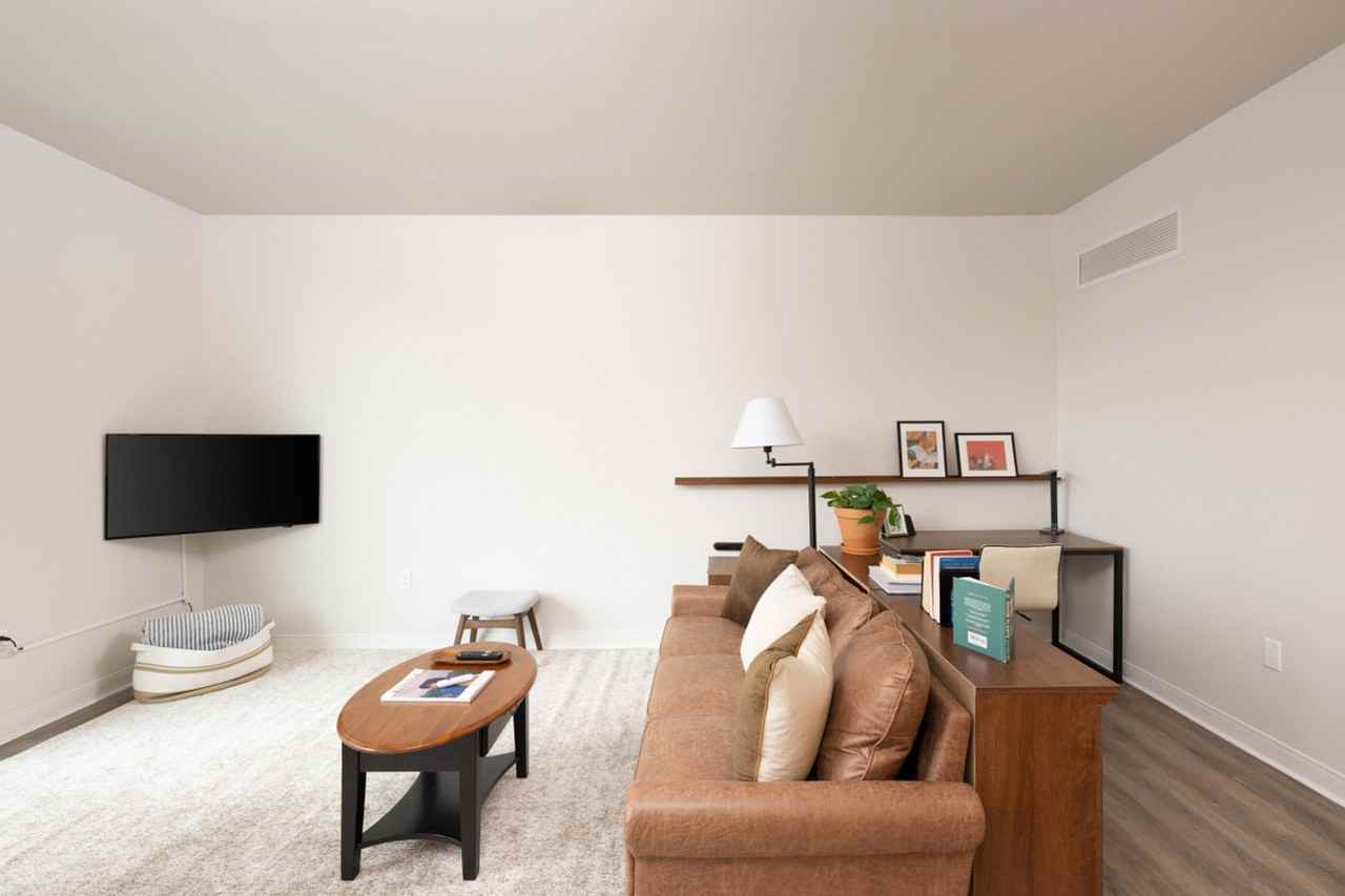 1632 N Franklin Pl #1379008P - Photo 3 of 19