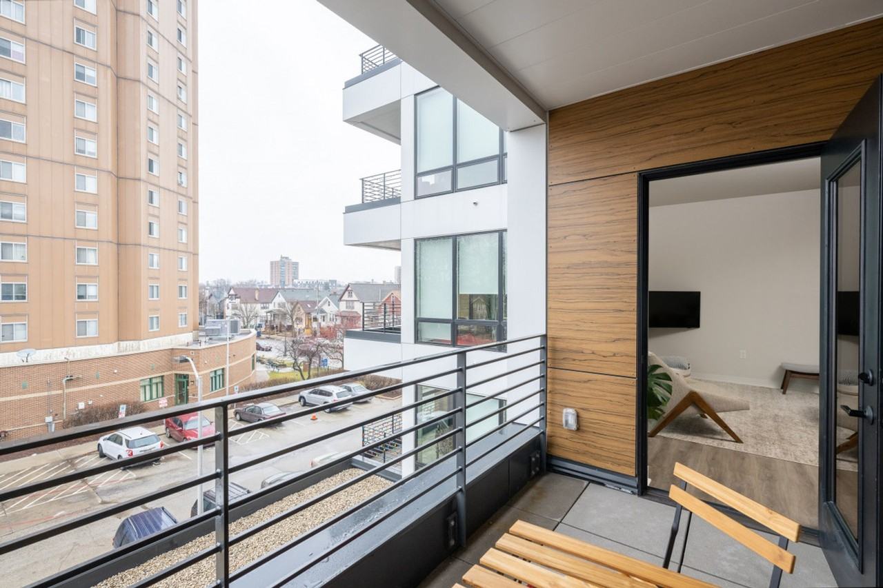 1632 N Franklin Pl #1379008P - Photo 6 of 19