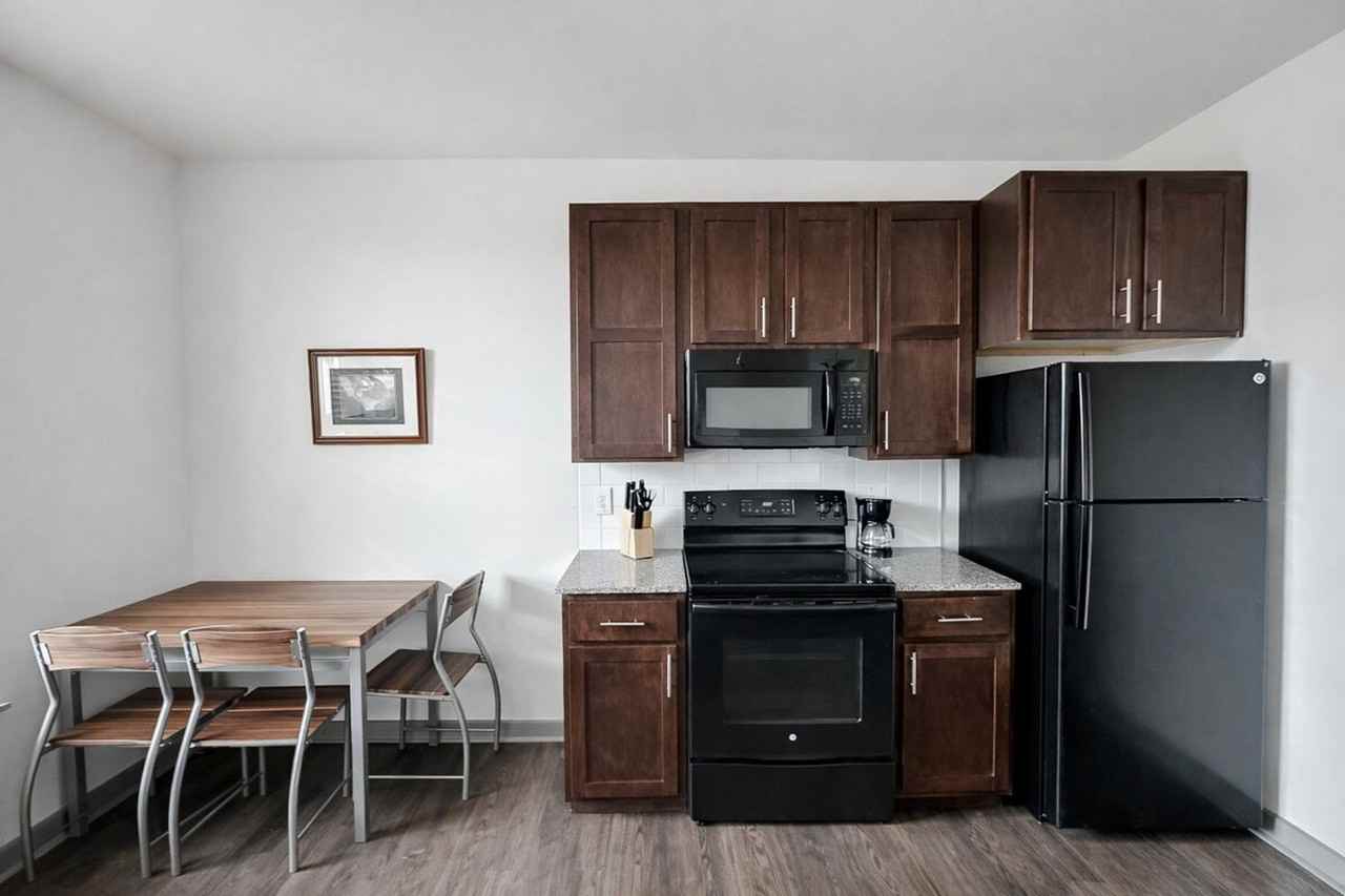 501 Main St #1380796P - Photo 6 of 17