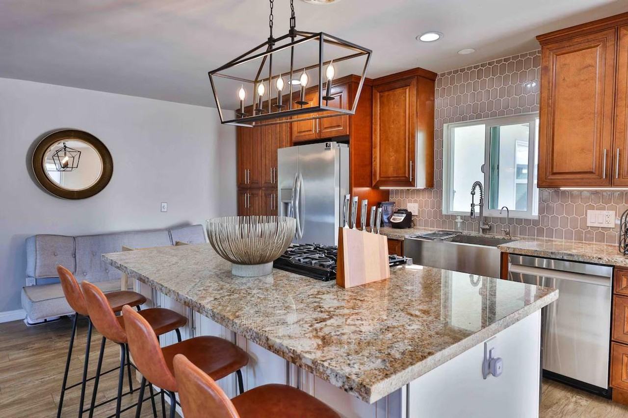 6421 Carthage St #1382147P - Photo 4 of 25