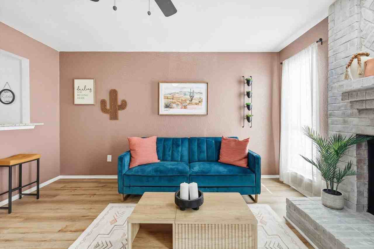 2160 E Arkansas Ln #1382164P - Photo 6 of 29