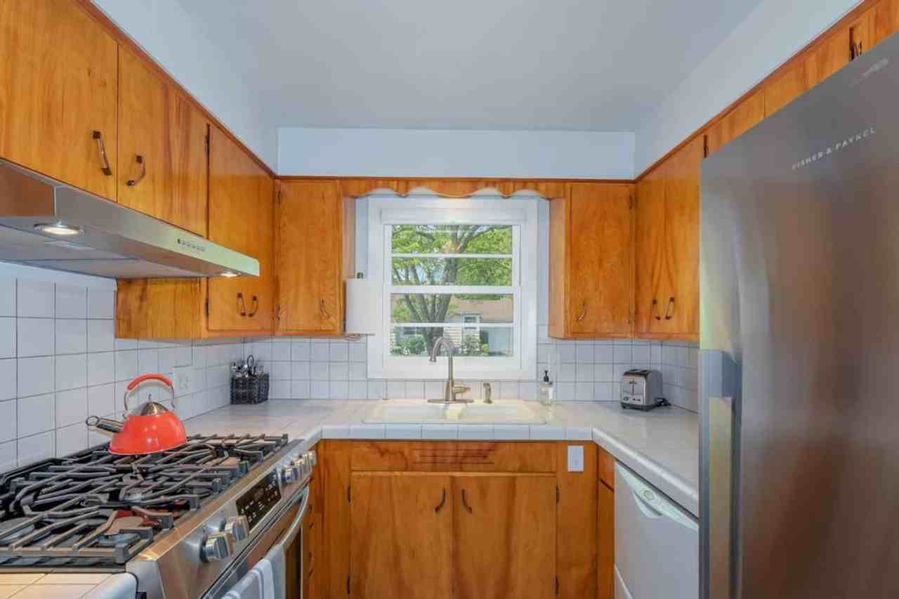 4401 Nw Columbia St #1381889P - Photo 2 of 41