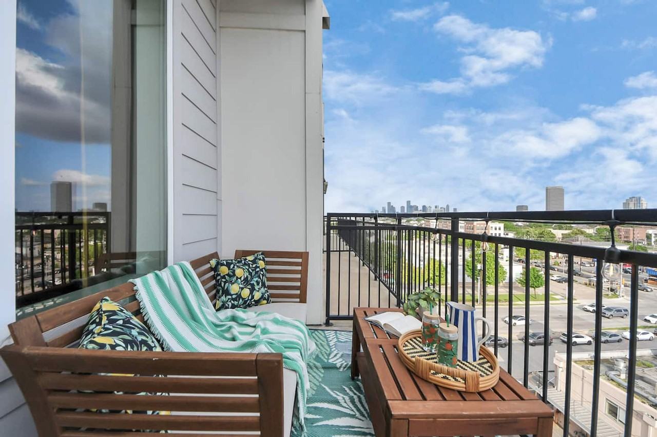 1111 Shepherd Dr #1380757P - Photo 5 of 48