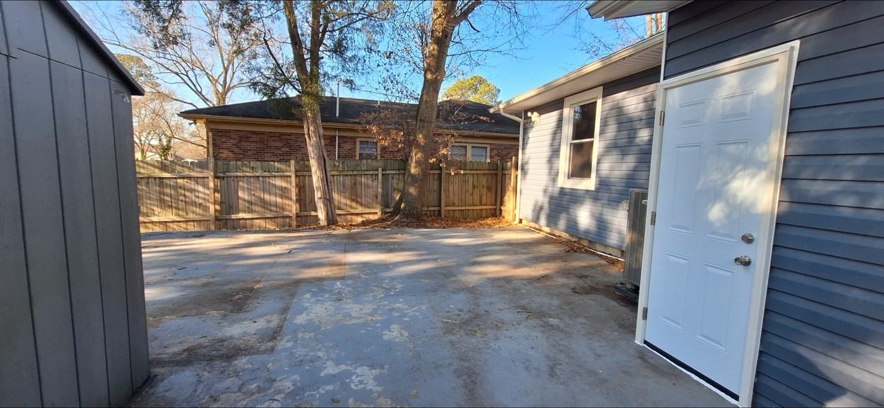 3403 South Street - Photo 4 of 25