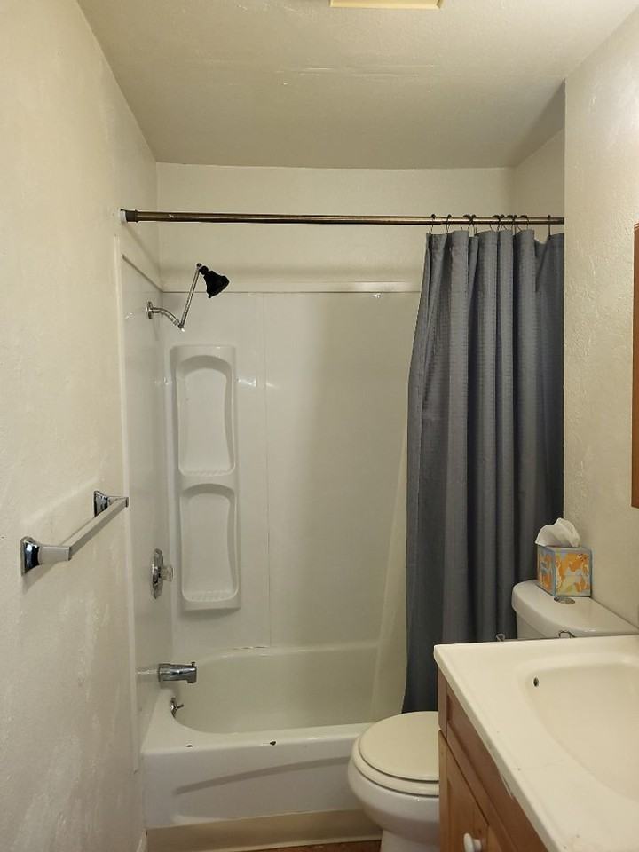 747 Willow St - Photo 4 of 16