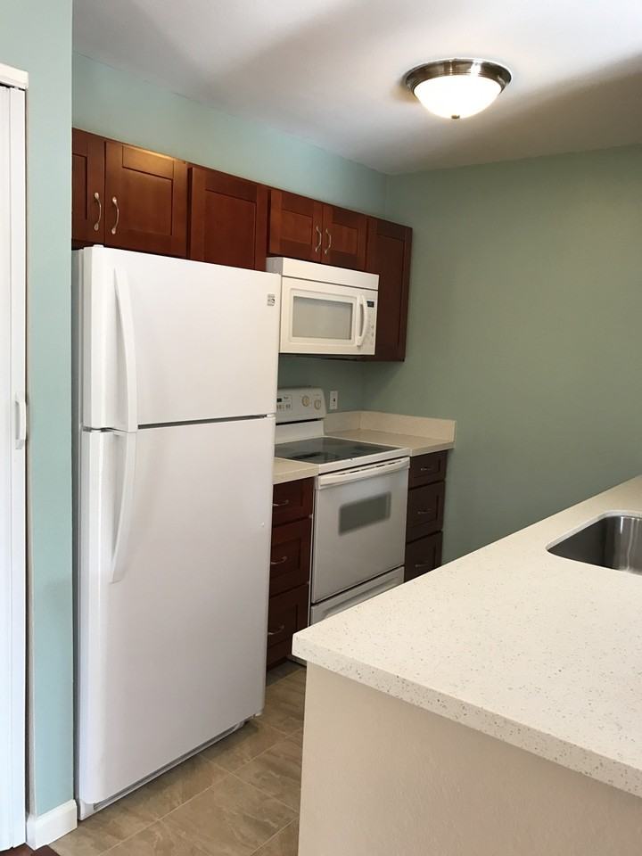 140 Uwapo Rd #24-101 - Photo 2 of 4