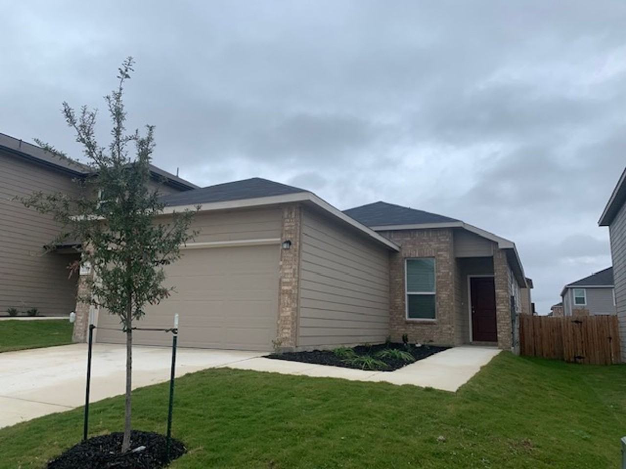 11723 Midnight Rain - Photo 2 of 16