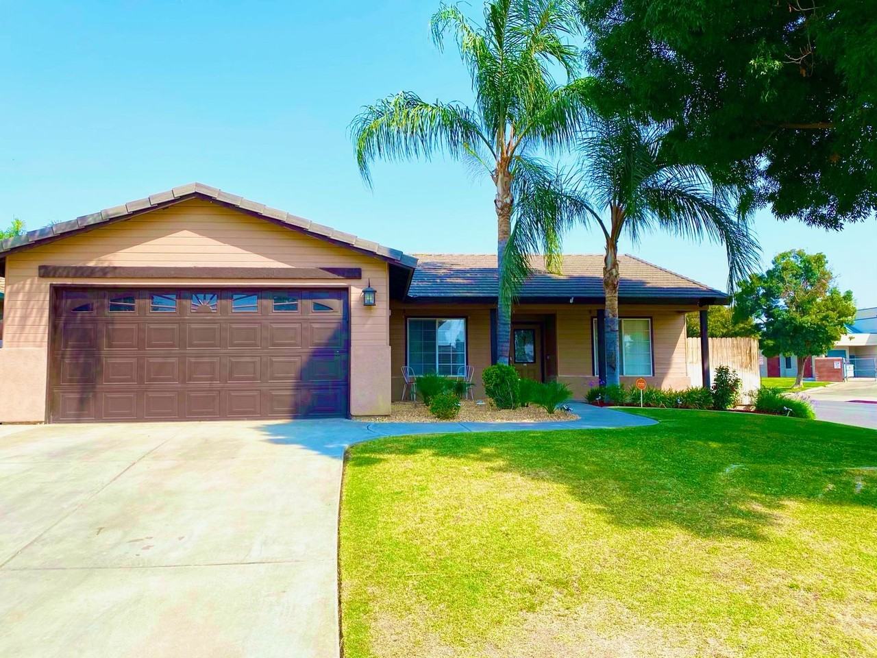 5702 Seasons Valley Ct - Photo 4 of 49