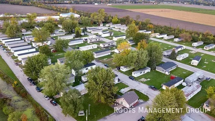 710 Holmes Dr #193 - Photo 5 of 9