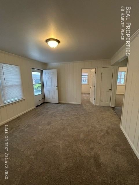 68 Harvey Pl - Photo 5 of 14