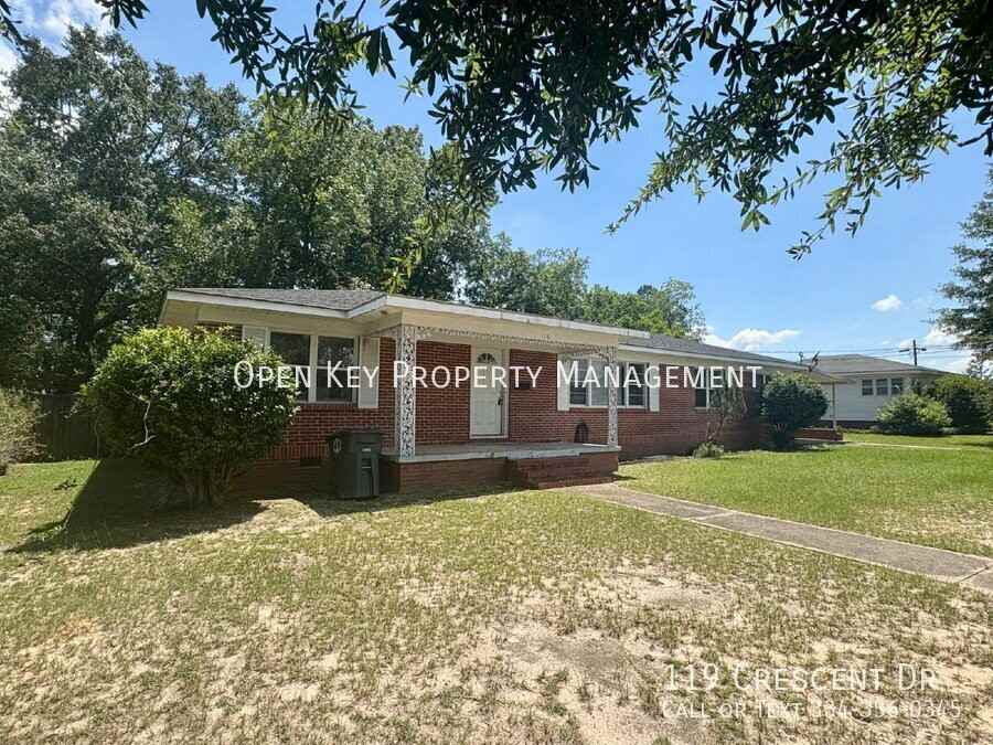 119 Crescent Dr - Photo 3 of 27