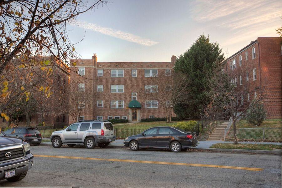 1627 Massachusetts Ave Se #304 - Photo 7 of 9