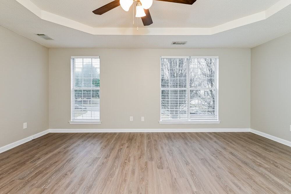 5391 Katherine Village Dr - Photo 7 of 17