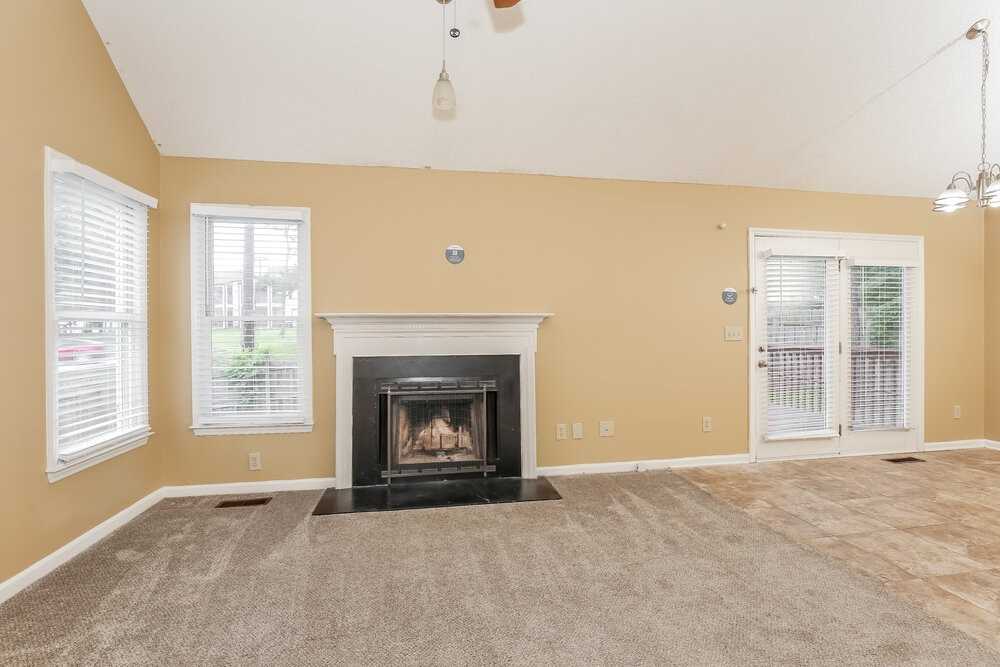 7 Planters Wood Trl - Photo 4 of 19