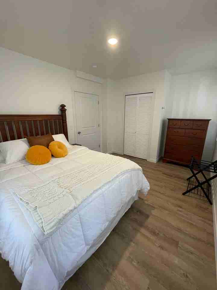 554 Ash St - Photo 5 of 7