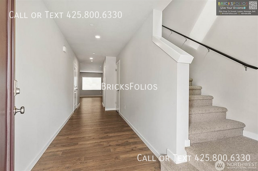 9502 18th Ave W #R - Photo 2 of 27