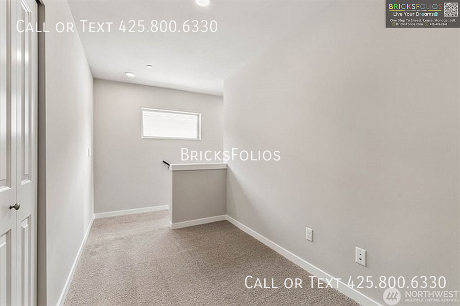 9502 18th Ave W #R - Photo 4 of 27