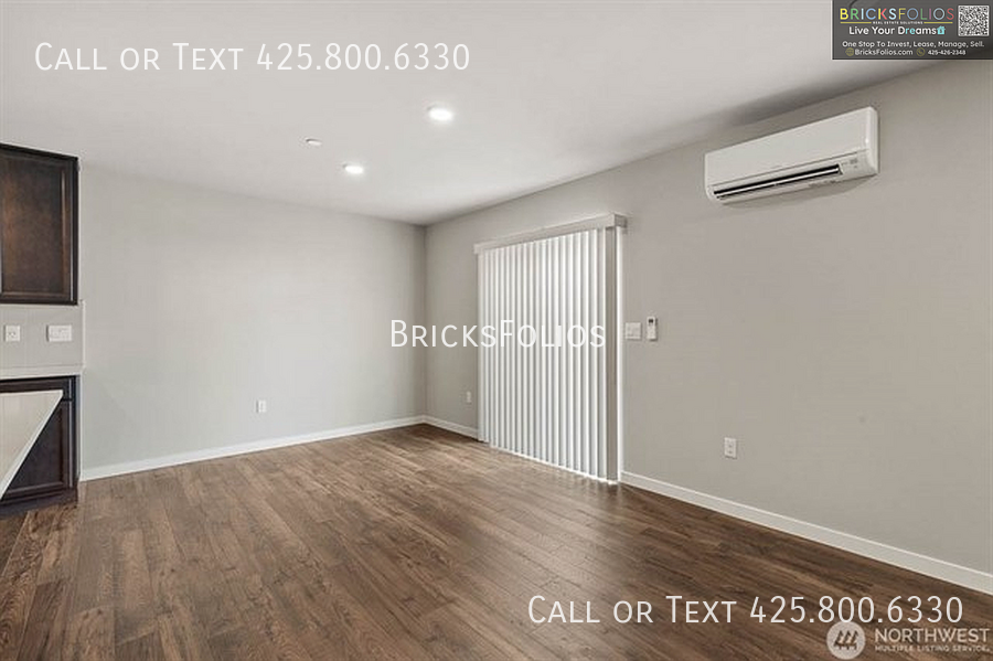 9502 18th Ave W #R - Photo 7 of 27