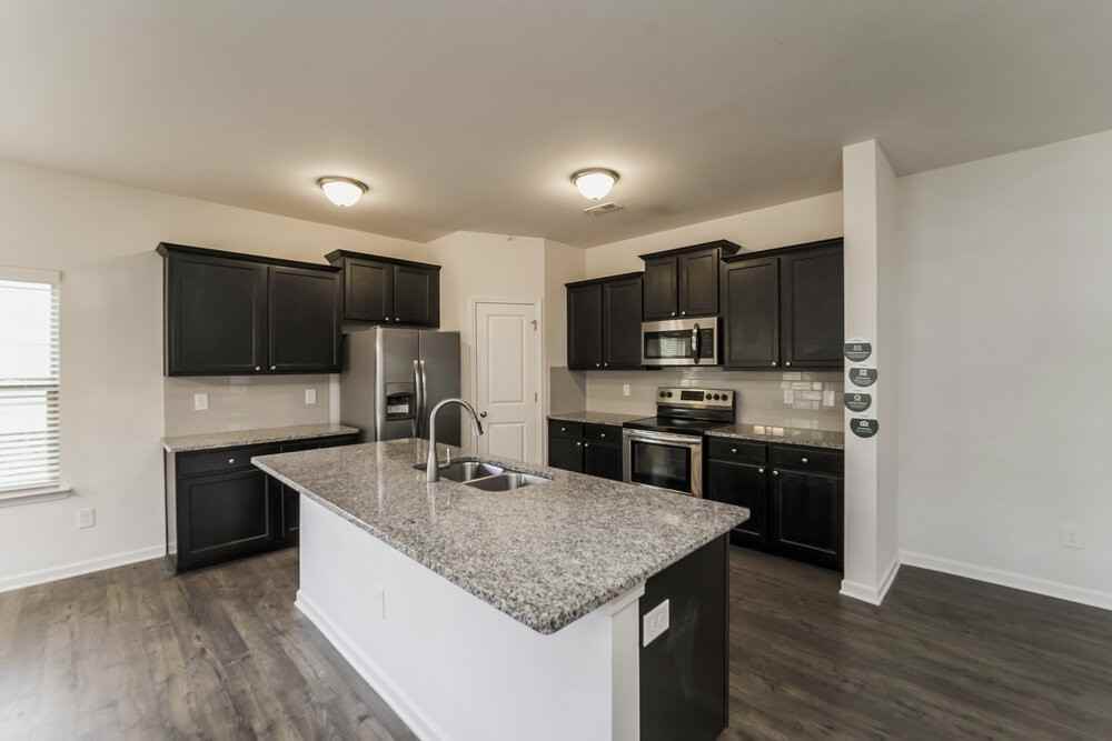 4335 Drifter Dr - Photo 7 of 17