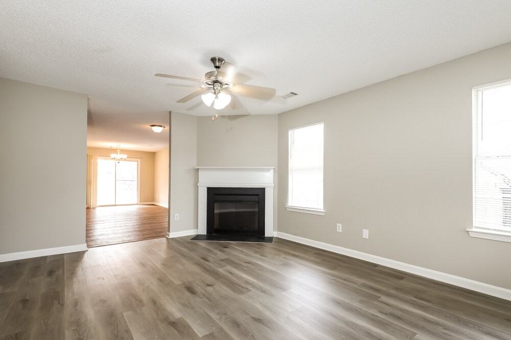 1921 Boatswain Dr - Photo 4 of 16