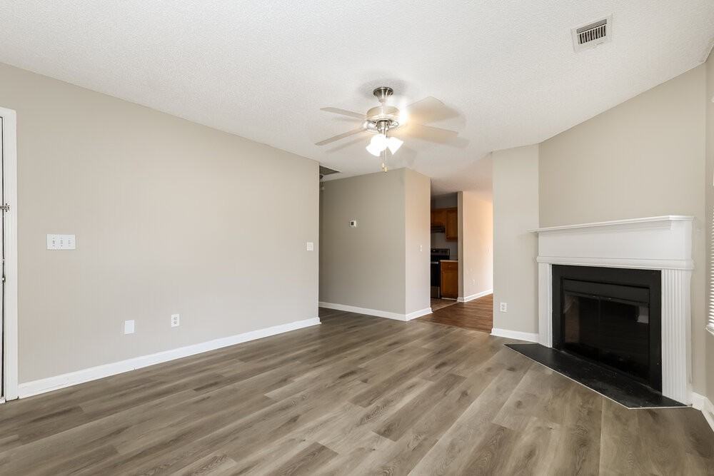 1921 Boatswain Dr - Photo 5 of 16