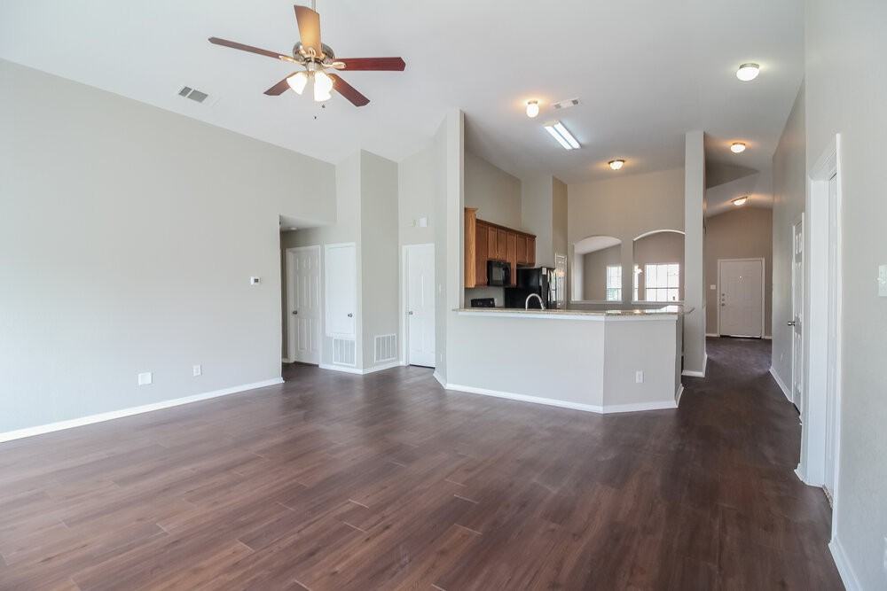 926 Hannah Way - Photo 6 of 15