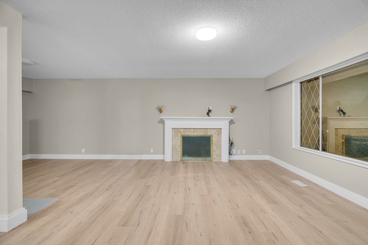 113 Ave & 140 St - Photo 3 of 18