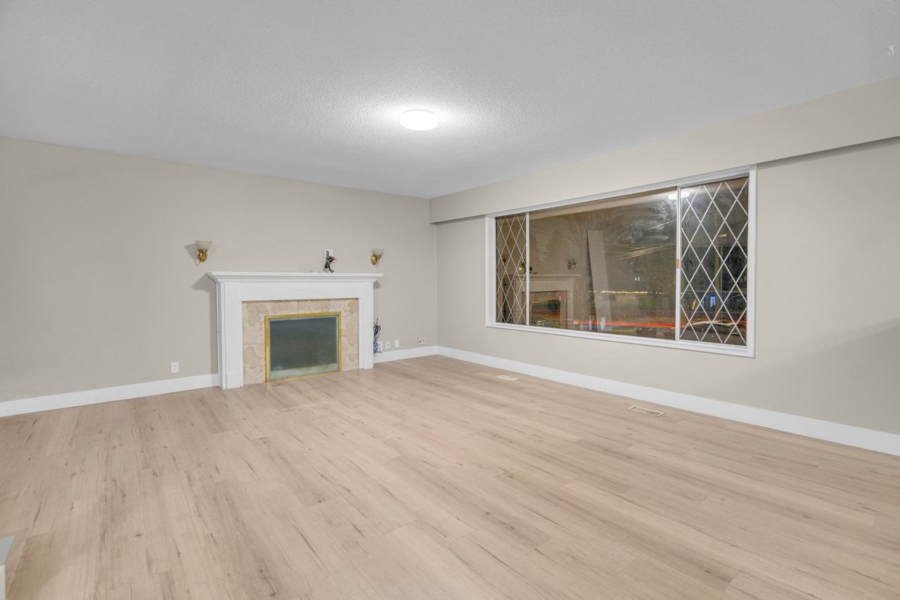 113 Ave & 140 St - Photo 2 of 18