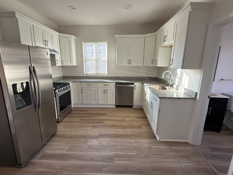 6304 Desmond St - Photo 6 of 21