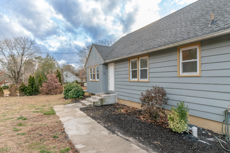 104 Geissinger Ave - Photo 4 of 37