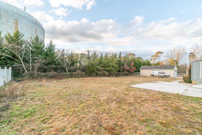 104 Geissinger Ave - Photo 6 of 37