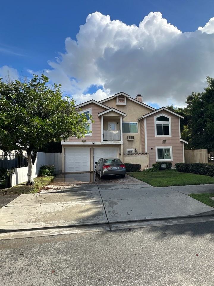 3935 32nd St #6 - Photo 4 of 30