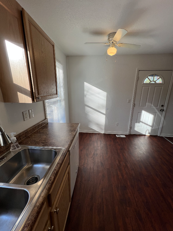 64 Mardell Cir - Photo 6 of 20