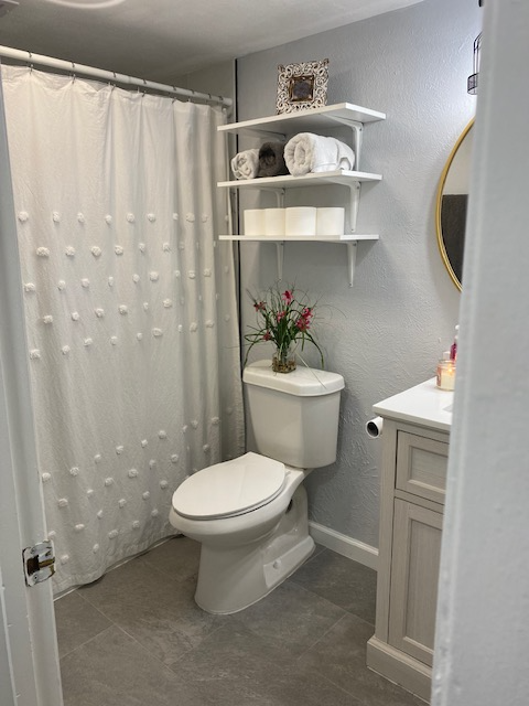 6727 Vanlynn Ln - Photo 3 of 7