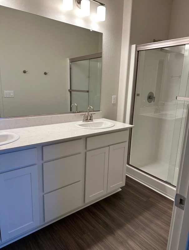 1913 E Evening Glow Ave - Photo 4 of 9