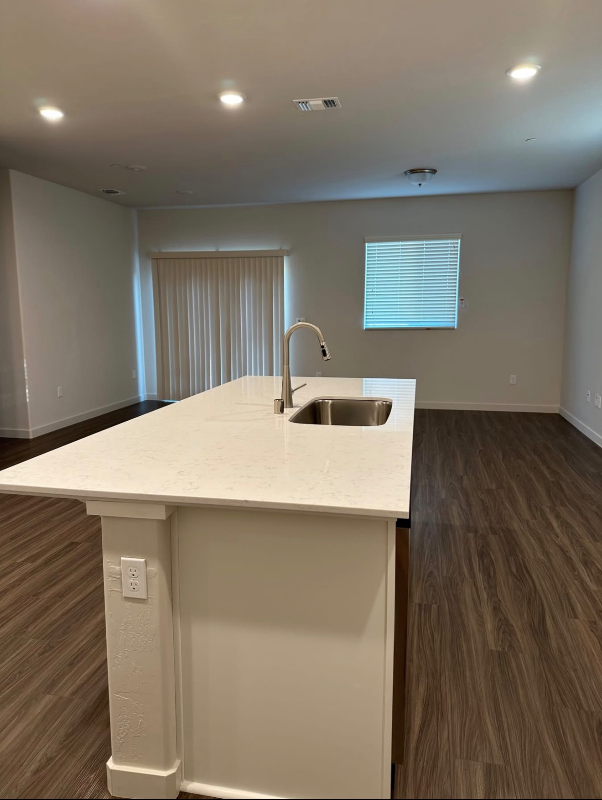 1913 E Evening Glow Ave - Photo 6 of 9