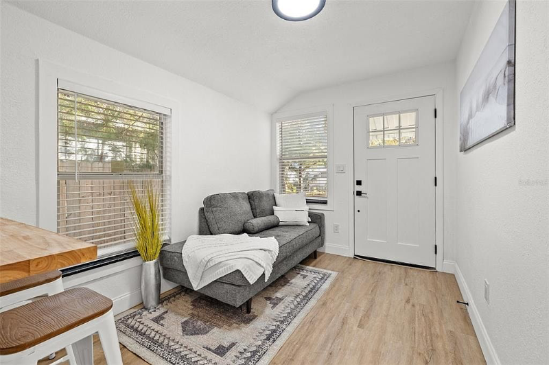 2043 16th Ave S - Photo 2 of 17