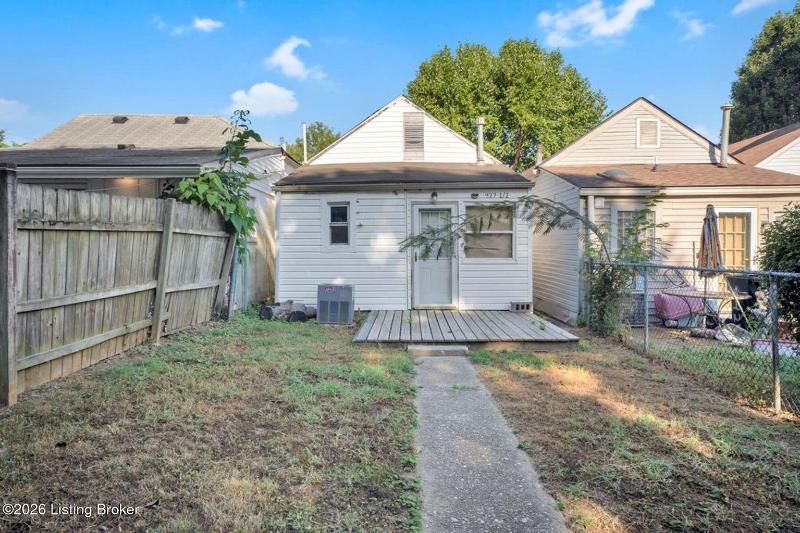 427 1/2 N 28th St - Photo 3 of 15