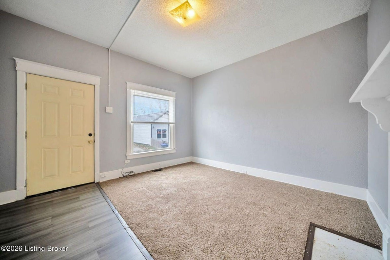 1817 Columbia St - Photo 3 of 13