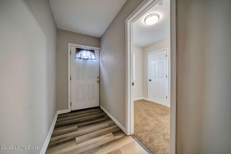 1815 Columbia St - Photo 2 of 16