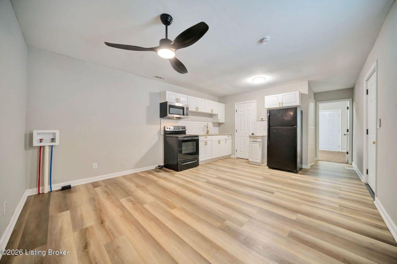 1815 Columbia St - Photo 6 of 16