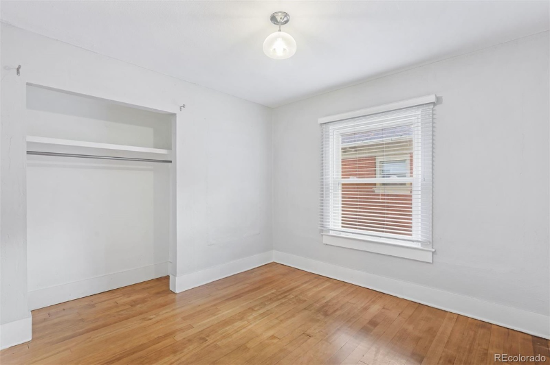 1213 N Prospect St - Photo 4 of 36