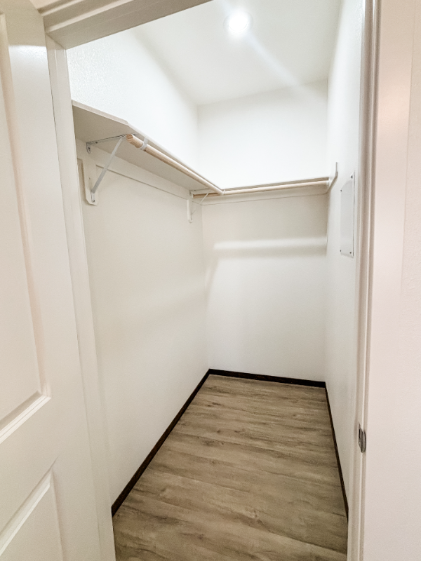 5905 Oliver Rd #F - Photo 6 of 7