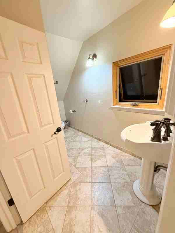 1550 Indian Valley Rd #B - Photo 3 of 30